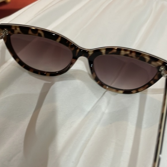 BCBGMAXAZARIA women sunglasses